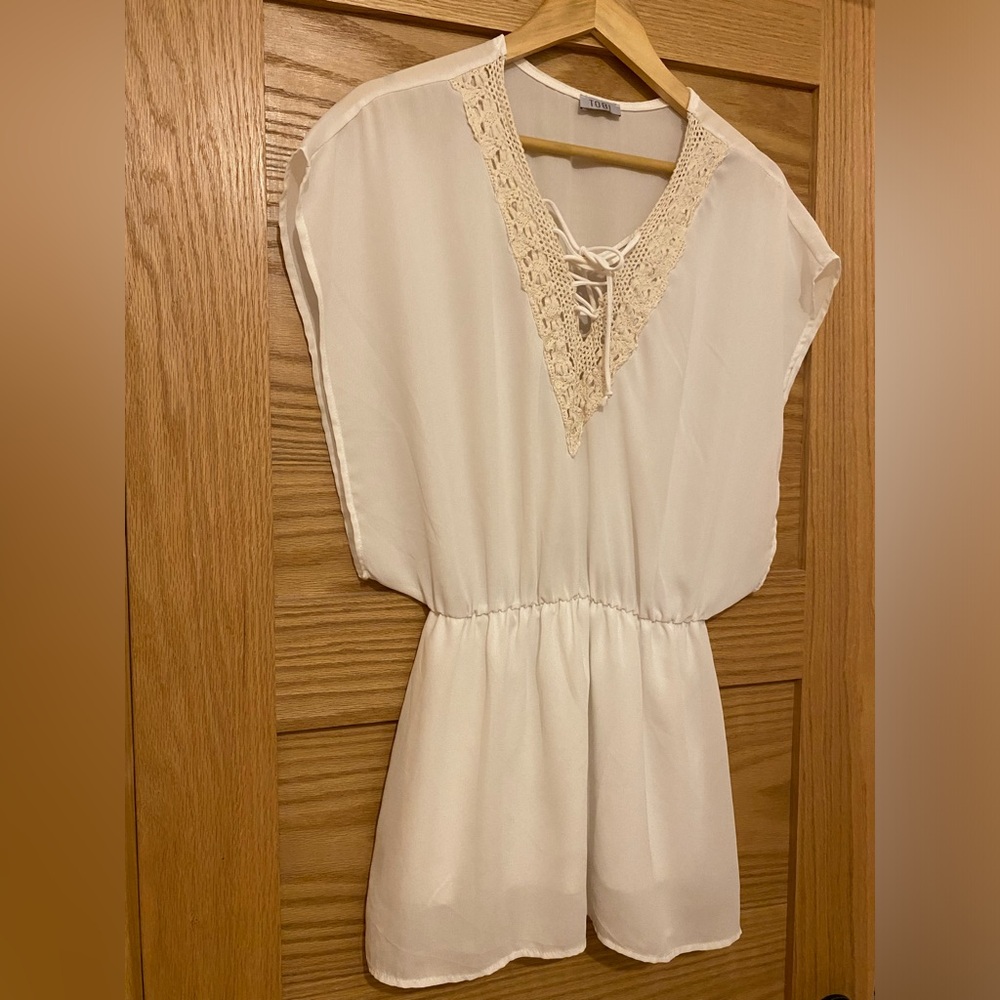 Tobi cream top, size small